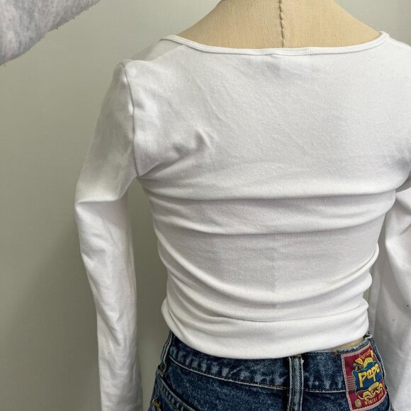 Sunday Best Keyhole White Long - Picture 5 of 5